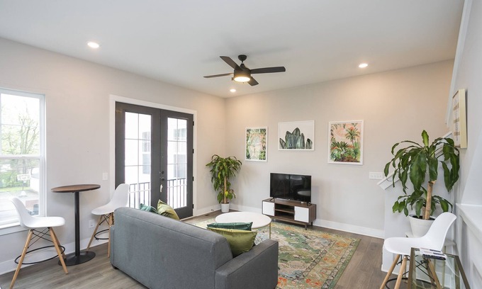 Radnor Casa | BOHO Boutique Stay |3bd 2ba|10 Minutes to Lower Broadway|