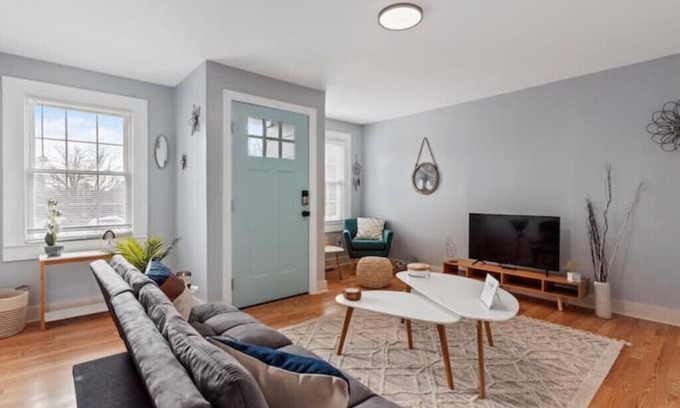 Apex Casa | BOHO BUNGALOW - STEPS FROM HISTORIC DOWNTOWN APEX