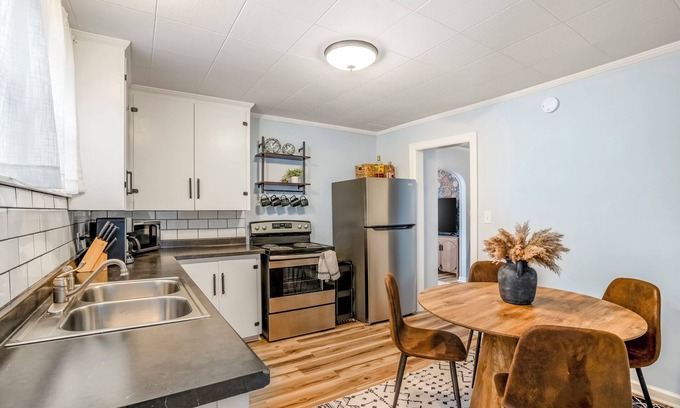 Port Clinton Apartamento | BoHo by the Beach: Charming 2-bedroom apartment in the heart of Port Clinton