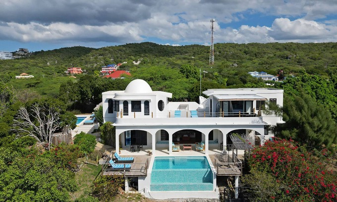 Treasure Beach Villa | Luxury 5-bedroom Beachfront Villa, 2 Private Pools Plus Personal Cook & Staff