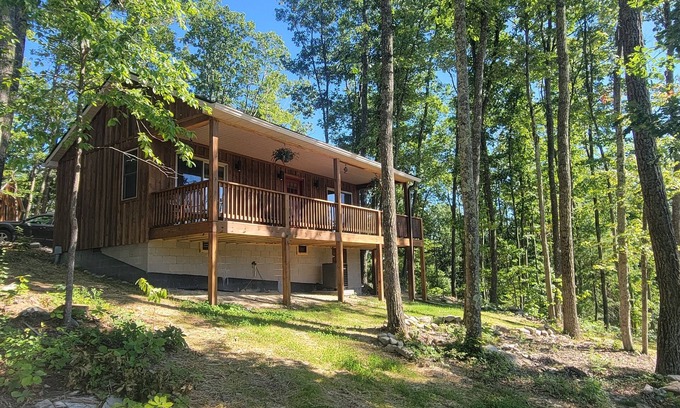 Cool Ridge Cabina | Boho Getaway for Two, Stay near the New River Gorge and Glade Creek Farm