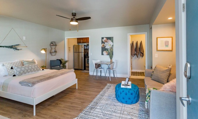 Eighth Avenue Apartamento | Boho Inspired Condo in the Heart of Nashville!
