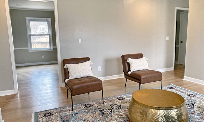 Winston - Salem Casa | Boho Modern Getaway - New, Clean