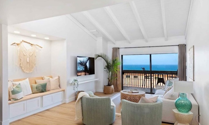 Solana Beach Casa | Boho Solana Beach Stunner