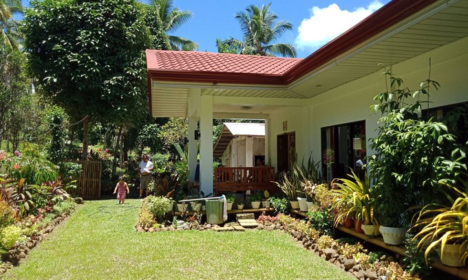 Candijay Cama Y Desayuno | Villa Bohol de 3 dormitorios