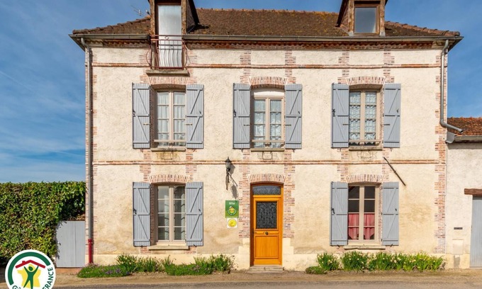 Saint-Just-Sauvage Casa | Bois Joly - Bagneux - Gîte