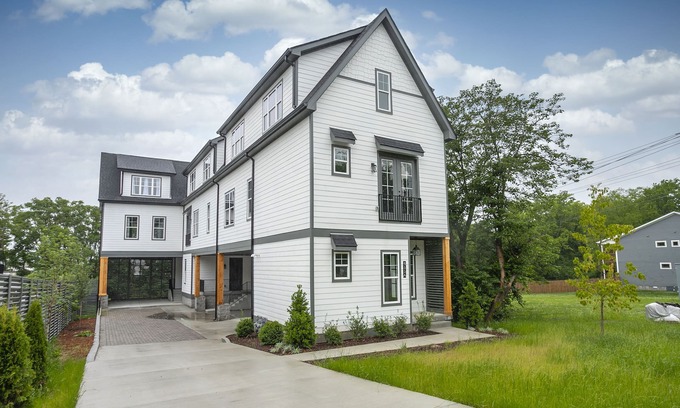 Radnor Casa | Bold + BRIGHT!|3bd 2.5ba|10 Minutes to All of Music City!