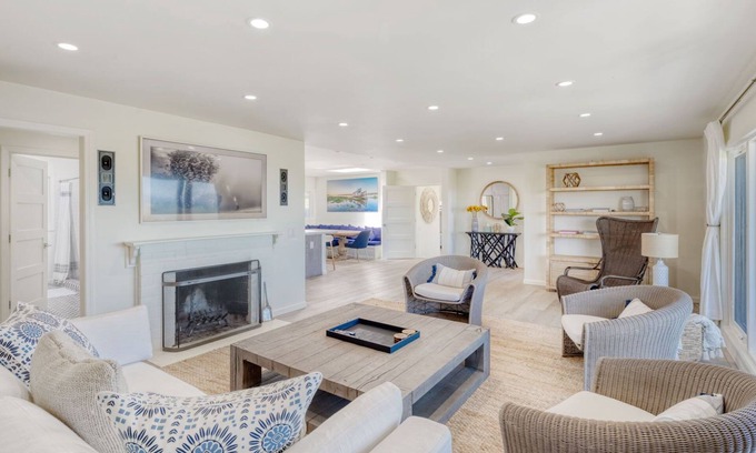 Bolinas Casa | Bolinas Oceanfront View House! Modern and secluded luxury home.