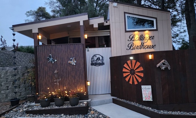 Oakhurst Apartamento | Cozy Tiny Home Near Yosemite in Oakhurst, 13 miles from South Yosemite entrance