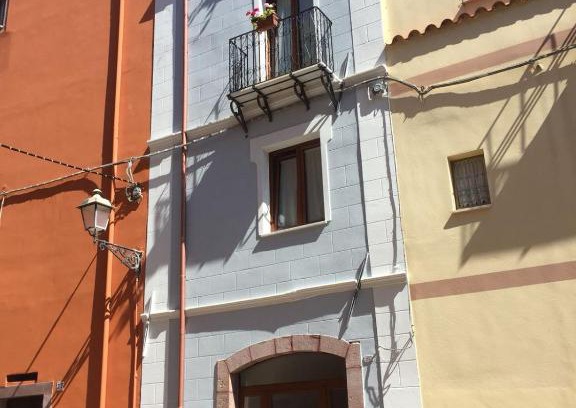 Bosa Historic Centre Cama Y Desayuno | Bomarosa B&B