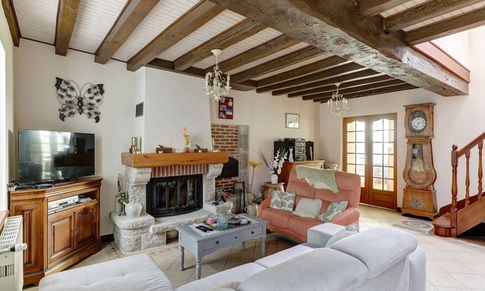 Villebret Casa | Bonheur d'Autrefois - Maison 8p à 14min de Montluçon