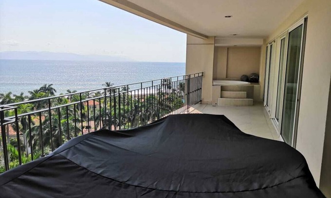 Marina Vallarta Condominio | Bonito Condominio en el Corazon de Marina Vallarta.