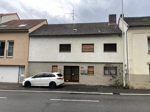 Limperich Apartamento | Bonn-Beuel zentrale Ferienwohnung mit Parkplätzen