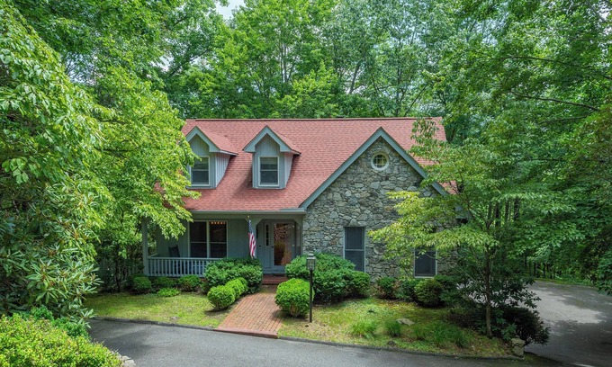 Montreat Casa | Bonnie Beinn Cottage