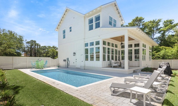 Gulfview Heights Casa | Book a Summer Getaway! Private Pool! 5 Adult Bikes! 30A Beaches! Short Walk to the Beach!