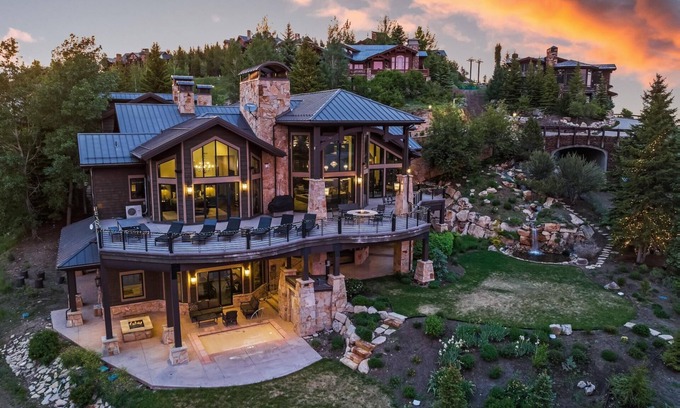 Deer Valley Casa | Chalet de ultra lujo en complejo con acceso directo a las pistas de esquí con sala de juegos, bar y bañera de hidromasaje de gran tamaño