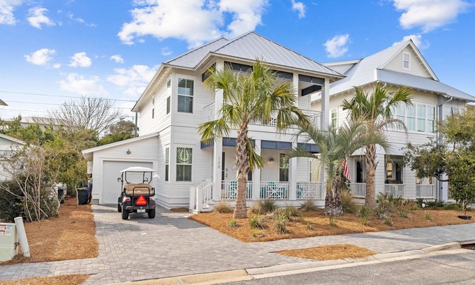 Lakeside at Blue Mountain Beach Casa | Book Now for Fall Getaways! Blue Mountain Seacret - Community Pool! 4 Adult Bikes!