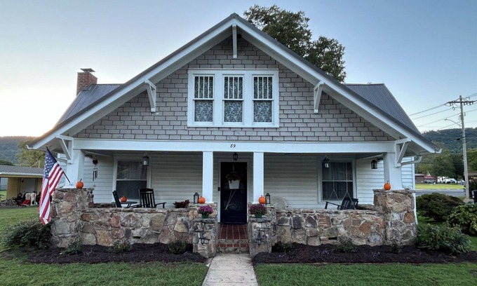 Dunlap Casa | Book today for your summer vacation in the beautiful Sequatchie Valley!