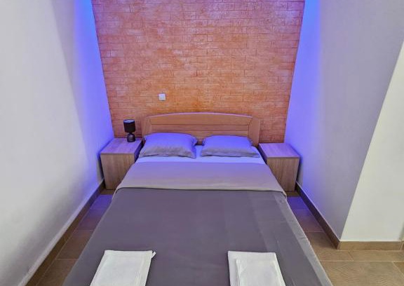 Zemun Apartamento | Booking Apartments Alone 2