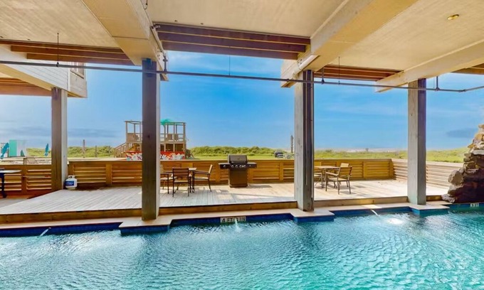Port Bolivar Complejo | BORA 304 Oceanfront BeachBungalow