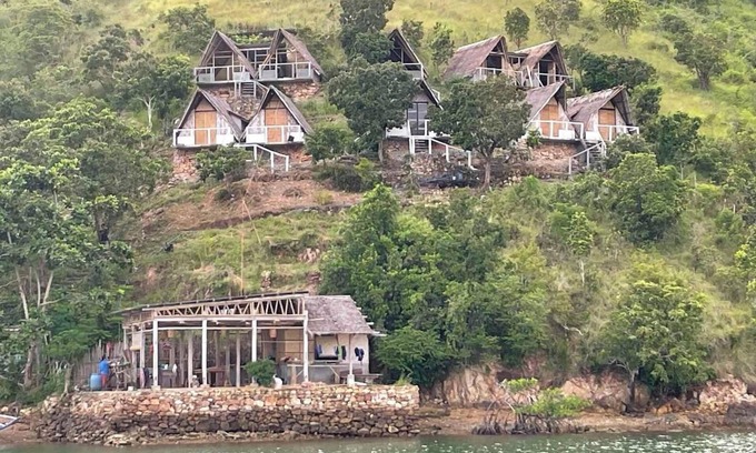 Coron Complejo | BORAC BAY VIEW