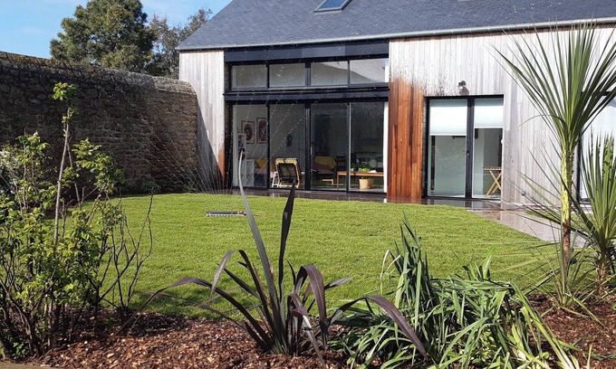 Gatteville-le-Phare Casa | Bord de Mer. Maison Contemporaine Avec Jardin au Coeur du Village de Barfleur