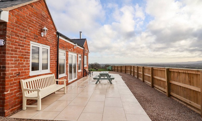 Halfway House Cabaña | Border View Lodge