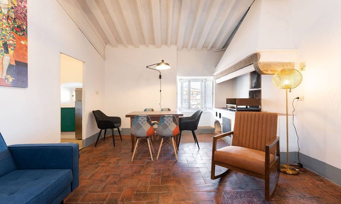 Santa Croce Apartamento | Borgo Santa Croce - Tres Habitaciones Piso, Capacidad 6