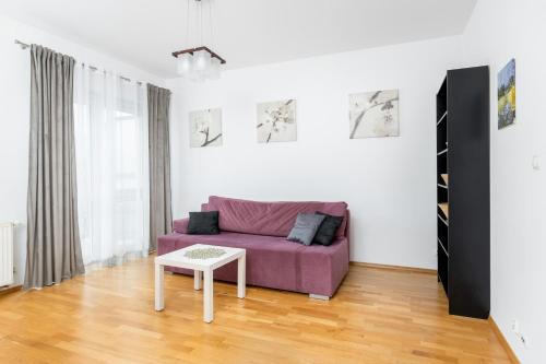Libertow Apartamento | Borkowska Comfort Apartment by BookingHost