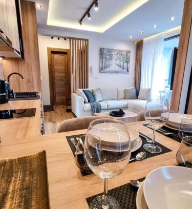 Divcibare Apartamento | Borovi Deluxe Suite