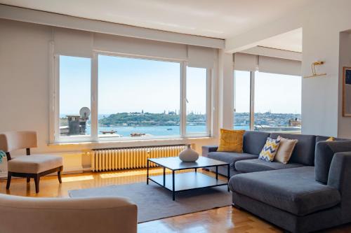 Kabatas Apartamento | Bosphorus View with 5 Bedrooms and Elevator