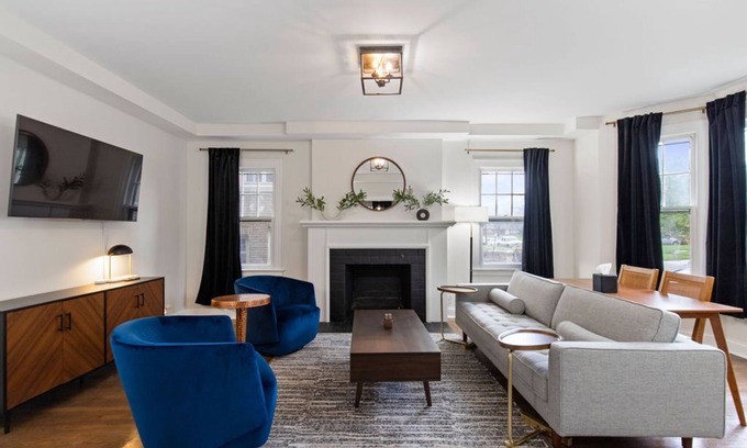 Detroit Casa | Boston Edison District Beautiful 4 BD/2.5 BA Home