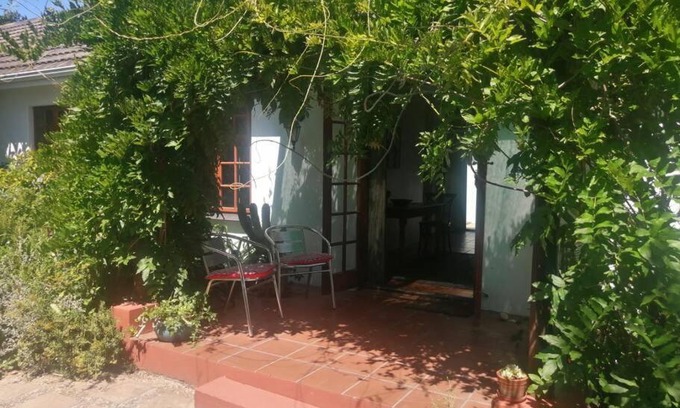 Somerset West Apartamento | Botanical garden cottage on the foot of the Helderberg