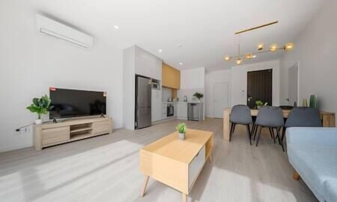 Botany Downs Casa | Botany Newly Built 3-Bedroom Sanctuary for Families Unit C