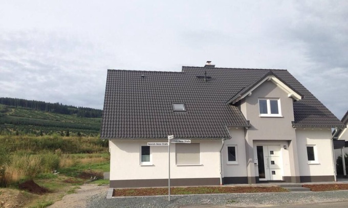 Nuttlar Casa | ¡Tanto en la naturaleza como en la ciudad! ¡Relájate en Bestwig / Sauerland!