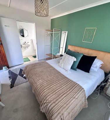 Newton Park Casa | Bottlebrush Guest Suite, Newton Park