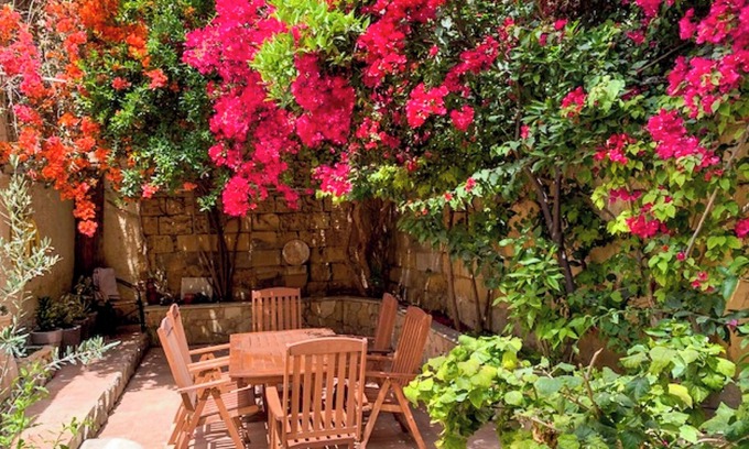 Cospicua Apartamento | Bougainvillea Breeze & Marina View
