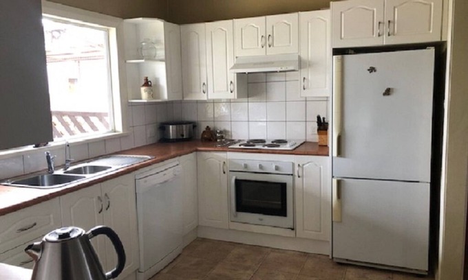 Broken Hill Casa | Boughtman Cottage 4 beds, sleeps 6