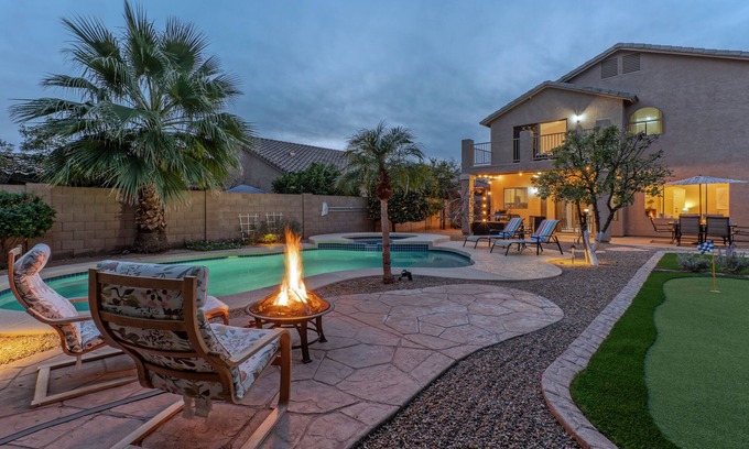 Boulder Mountain Highlands Casa | Boulder MT Highlands: Near Golf & Trails, POOL w/Opt Heat, Spa, Putt Green, King Beds & TVs All BRs