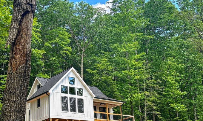 Keslers Cross Lanes Casa | Boulder Trail Getaway- 15 min from New River Gorge National Park