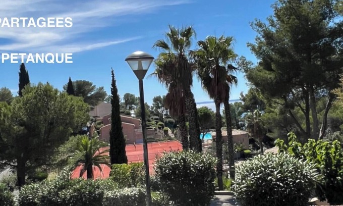 Le Dramont Casa | Boulouris 10-12 pers. Family Tennis Swimming pools Beach