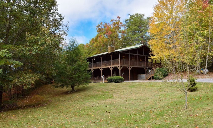 Wears Valley Cabina | Boundary Haven - Family Friendly 3BR/3BA Cabin In Beautiful Wears Valley Bordering National Park!