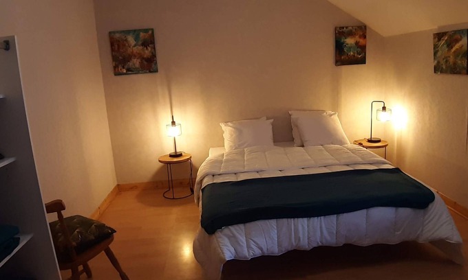 Lailly-en-Val Casa | BOURG CENTER, FURNISHED ACCOMMODATION 4 PEOPLE, 50 m from the communal pond