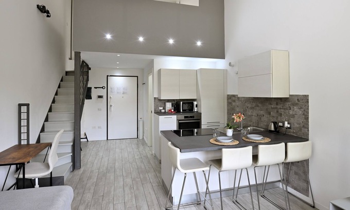 Santa Maria Novella Apartamento | Boutique Apartment "Divided Two" in Florence