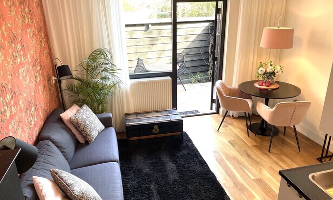 Bergen Apartamento | Apartamentos Boutique Bergen "Pink" con soleada terraza privada, patio y sauna