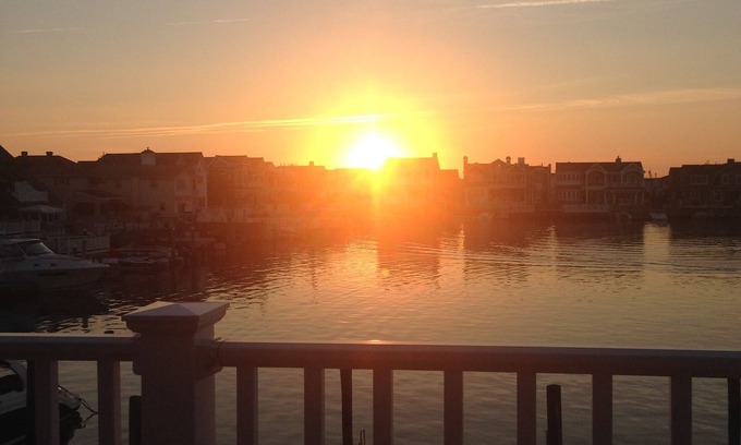 Stone Harbor Condominio | Boutique Bay Front Condo with water slip in Stone Harbor