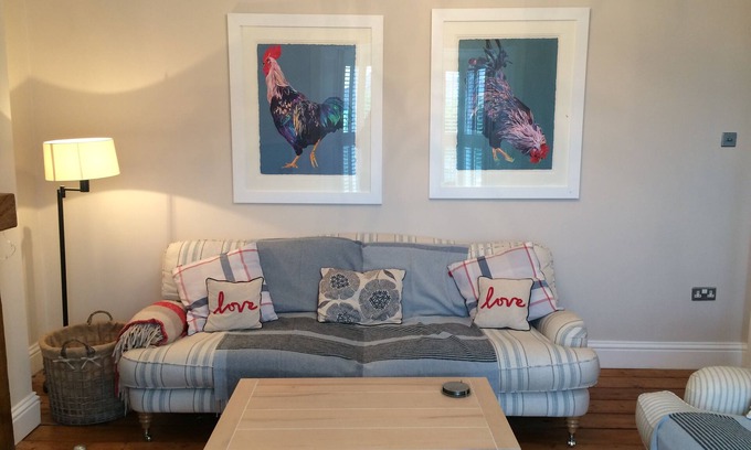 Mumbles Casa | Boutique Cottage en el corazón de Mumbles con estacionamiento, apto para familias y perros.