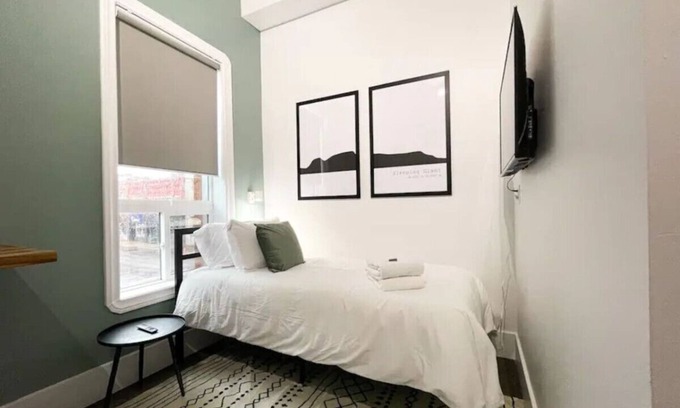 Thunder Bay Apartamento | Boutique Hotel - Suite #8 Single