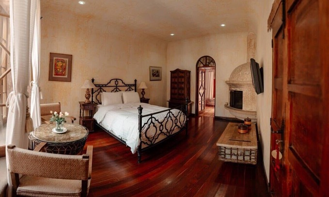 Antigua Guatemala Cama Y Desayuno | Boutique Magia Stay, Pool in Antigua