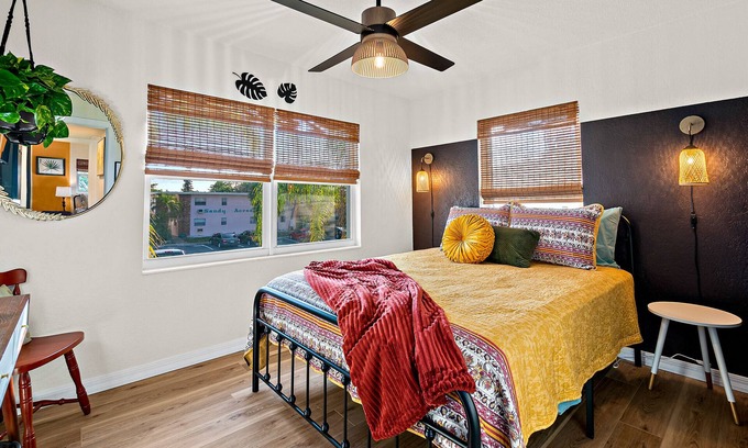 Indian Harbour Beach Apartamento | Boutique style Apt/Walk to Beach/Pet friendly